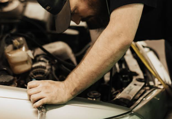Why Does Waiting “One More Week” Make Transmission Repairs More Complicated?